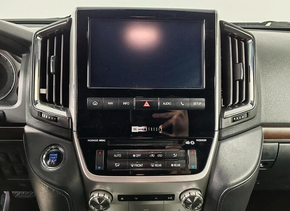 Toyota Land Cruiser, 200 Series Рестайлинг 2 4.5d AT (249 л.с.) 4WD