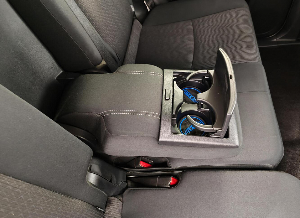 Toyota Land Cruiser Prado, 150 Series Рестайлинг 2 2.8d AT (177 л.с.) 4WD