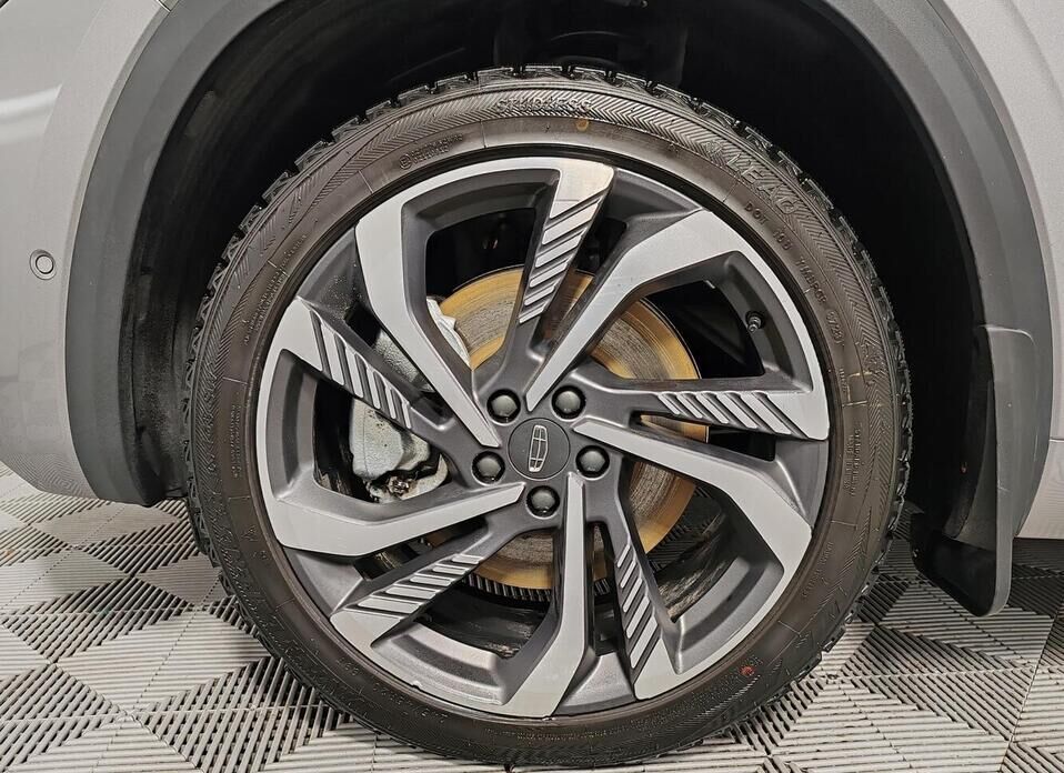 Geely Monjaro 2.0 AT (238 л.с.) 4WD