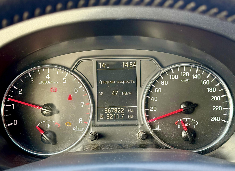 Nissan X-Trail, II Рестайлинг 2.0 MT (141 л.с.) 4WD