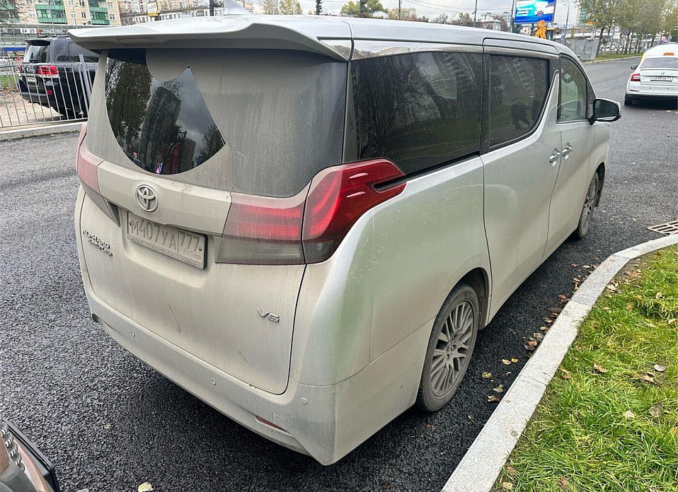 Toyota Alphard, III 3.5 AT (275 л.с.)