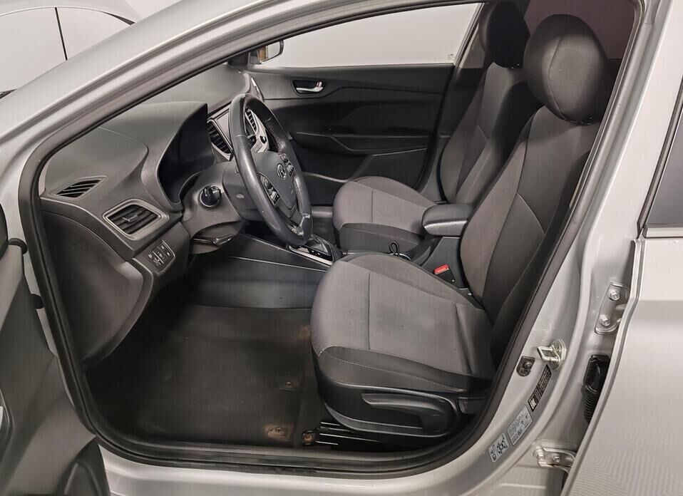 Hyundai Solaris, II 1.6 AT (123 л.с.)