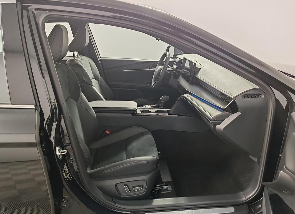 Toyota Camry, IX (XV80) China Market 2.0hyb CVT (197 л.с.)