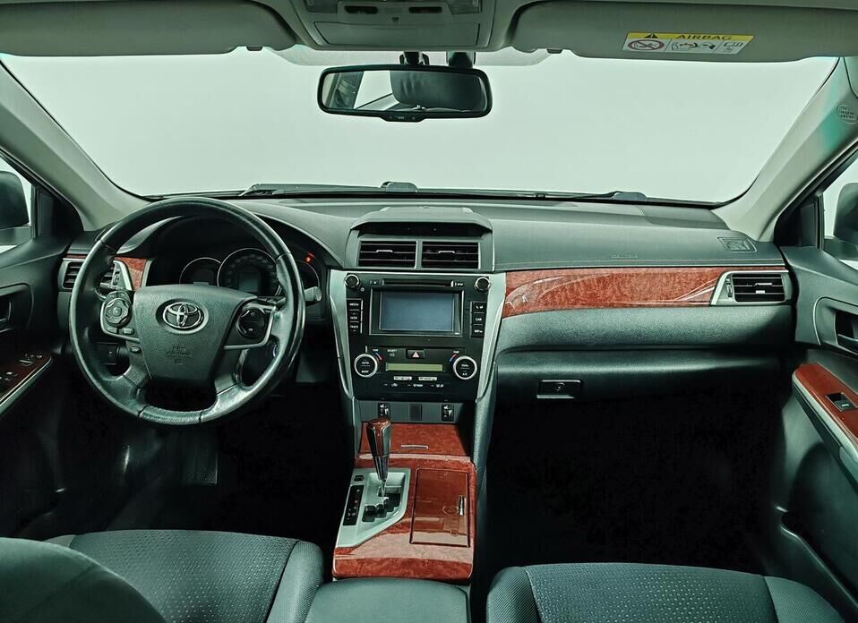 Toyota Camry, VII (XV50) 2.5 AT (181 л.с.)