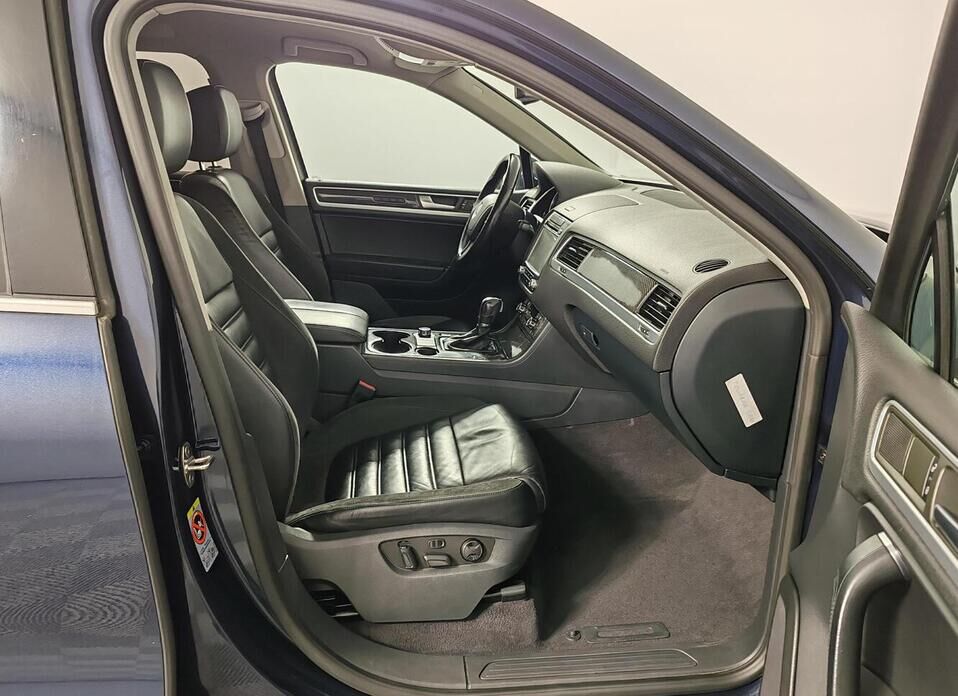 Volkswagen Touareg, II 3.0d AT (245 л.с.) 4WD