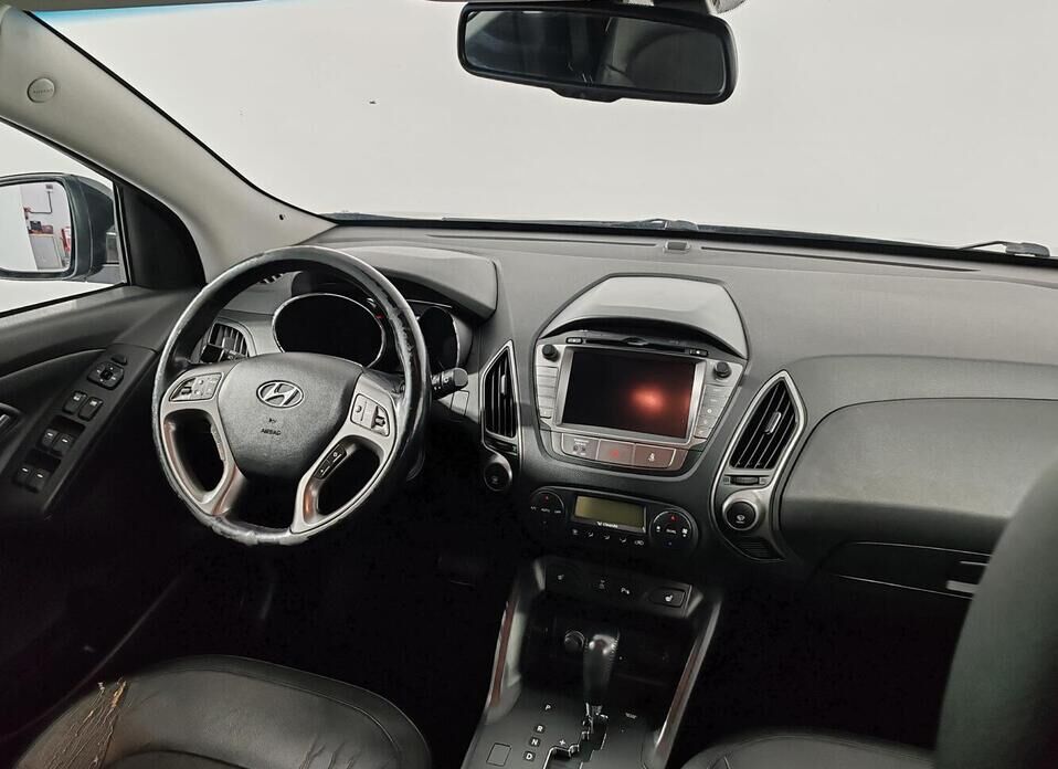 Hyundai ix35, I Рестайлинг 2.0 AT (150 л.с.) 4WD