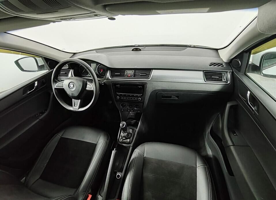 Skoda Rapid, I 1.6 MT (105 л.с.)