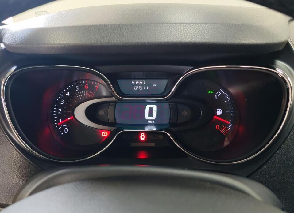 Renault Kaptur 1.6 MT (114 л.с.)