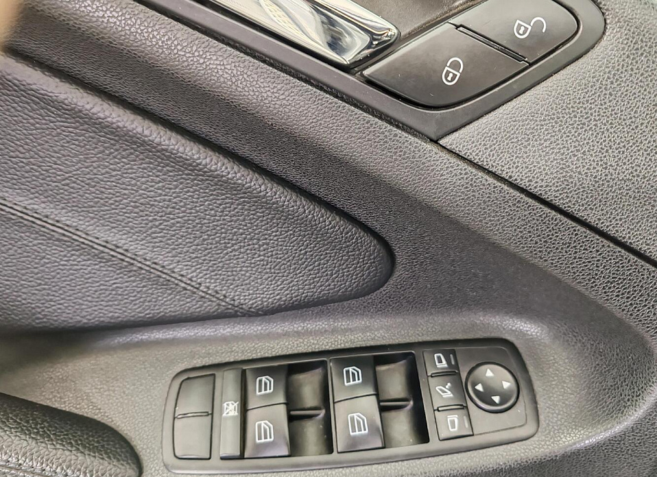 Mercedes-Benz M-Класс, II (W164) Рестайлинг 320 3.0d AT (224 л.с.) 4WD