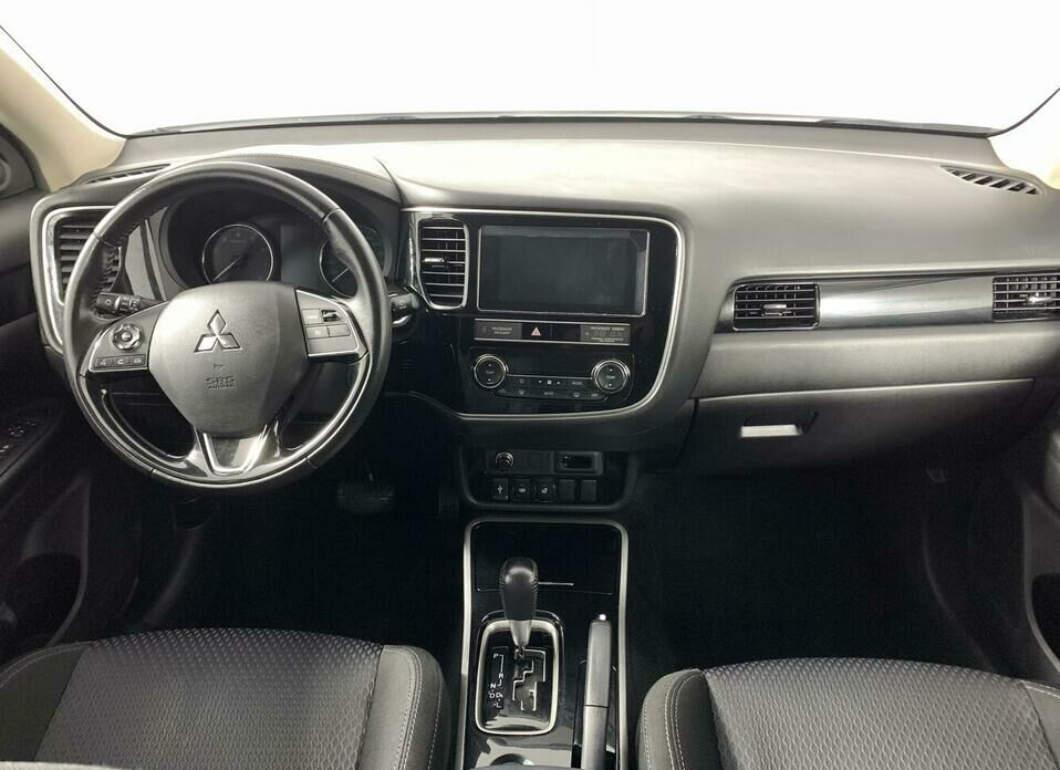 Mitsubishi Outlander 2.0 CVT (146 л.с.)