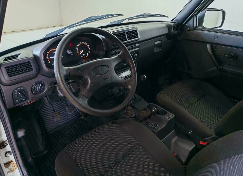 LADA (ВАЗ) Niva Legend 1.7 MT (83 л.с.) 4WD