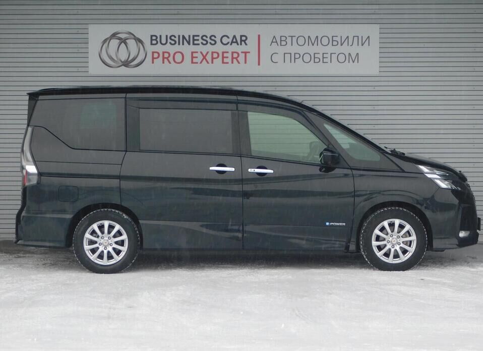 Nissan Serena, V (C27) Рестайлинг 1.2hyb AT (84 л.с.)
