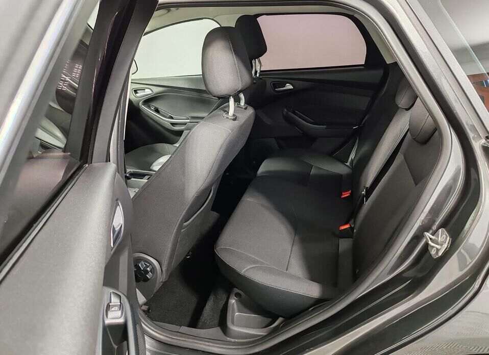 Ford Focus, III Рестайлинг 1.6 AMT (125 л.с.)