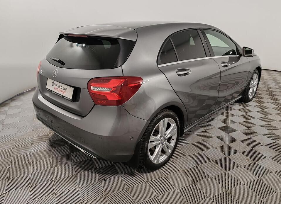 Mercedes-Benz A-Класс, III (W176) Рестайлинг 180 1.6 AMT (122 л.с.)