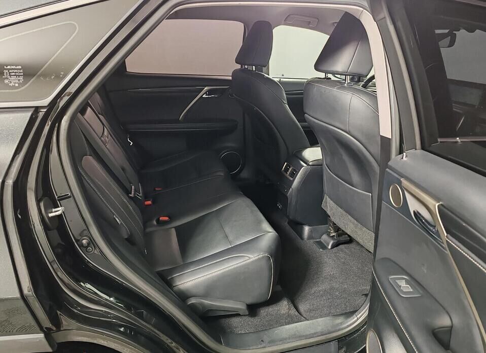 Lexus RX, IV Рестайлинг 300 2.0 AT (238 л.с.) 4WD