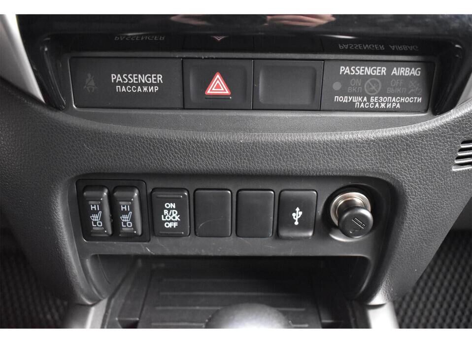 Mitsubishi L200 2.4d AT (154 л.с.) 4WD