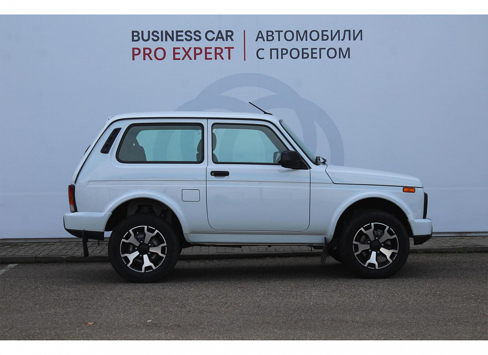 LADA (ВАЗ) Niva Legend 1.7 MT (83 л.с.) 4WD