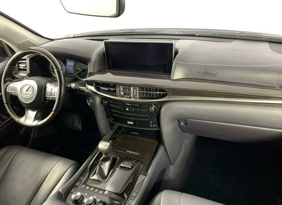 Lexus LX 570 5.7 AT (367 л.с.) 4WD