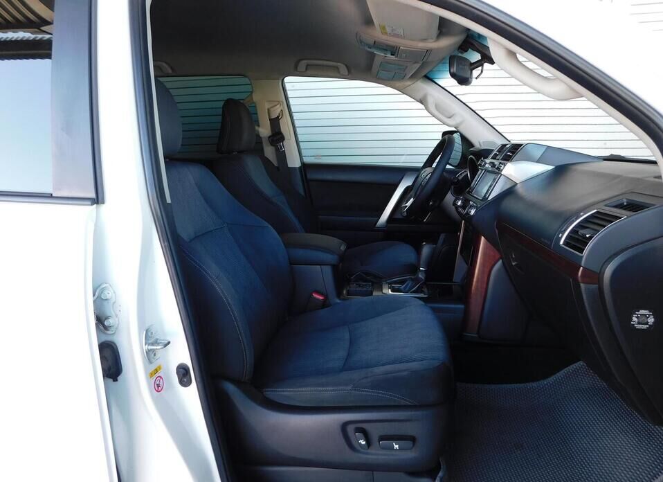 Toyota Land Cruiser Prado, 150 Series Рестайлинг 1 3.0d AT (173 л.с.) 4WD
