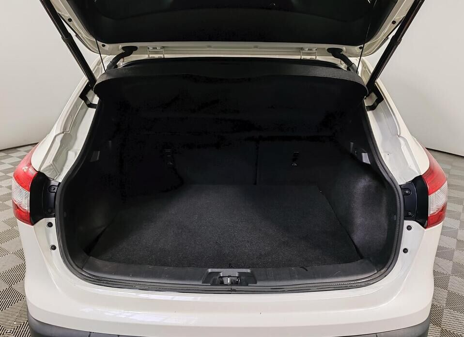 Nissan Qashqai, II 2.0 CVT (144 л.с.) 4WD