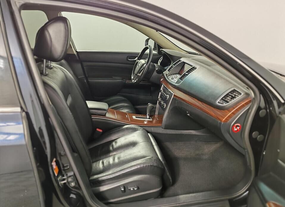 Nissan Teana 2.5 CVT (182 л.с.)