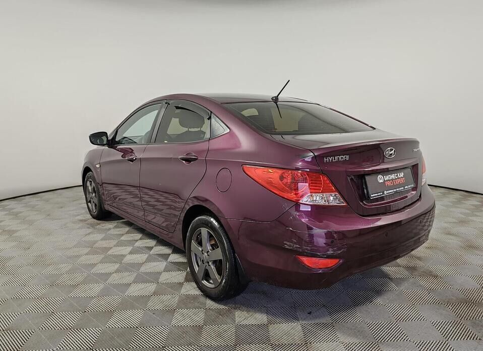 Hyundai Solaris, I Рестайлинг 1.6 AT (123 л.с.)