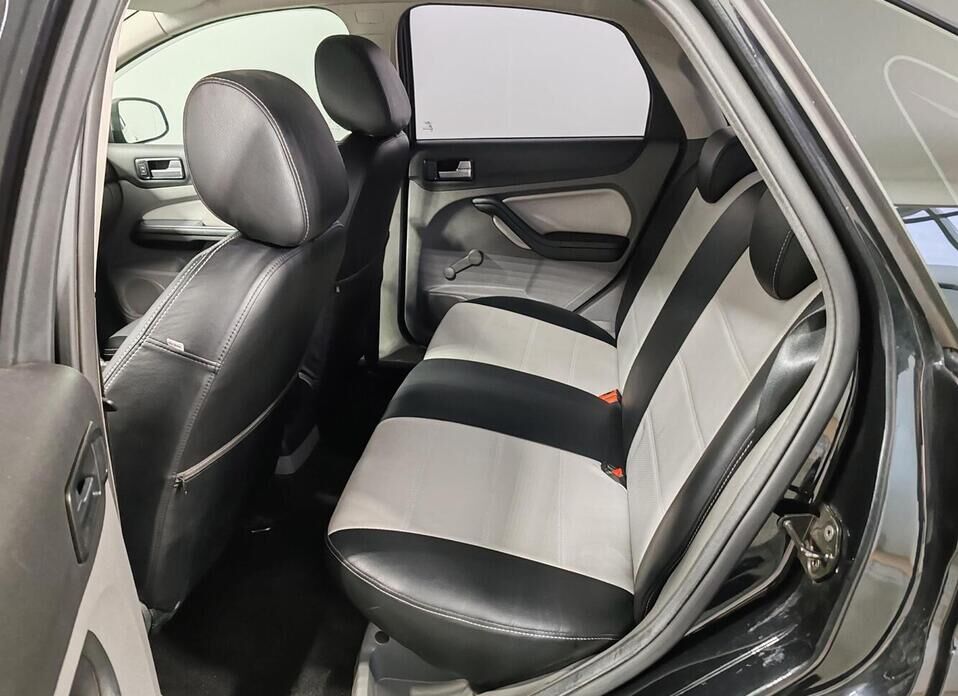 Ford Focus, II Рестайлинг 1.8 MT (125 л.с.)