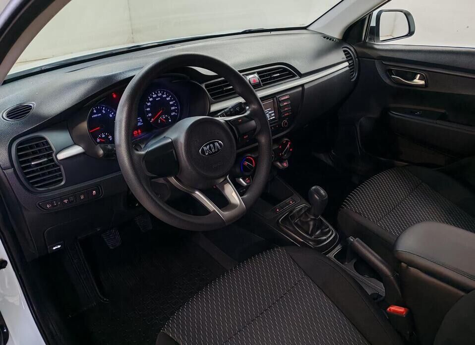 Kia Rio, IV X-Line 1.4 MT (100 л.с.)
