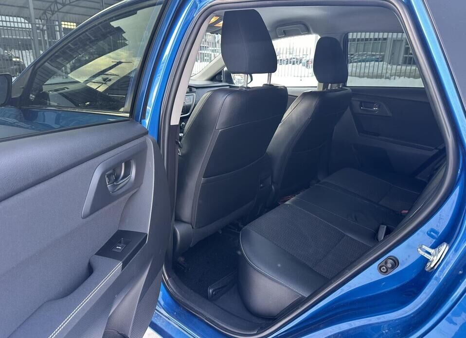 Toyota Auris, II 1.6 CVT (132 л.с.)