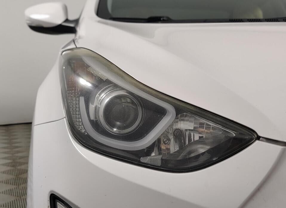 Hyundai Elantra, V (MD) Рестайлинг 1.8 AT (150 л.с.)
