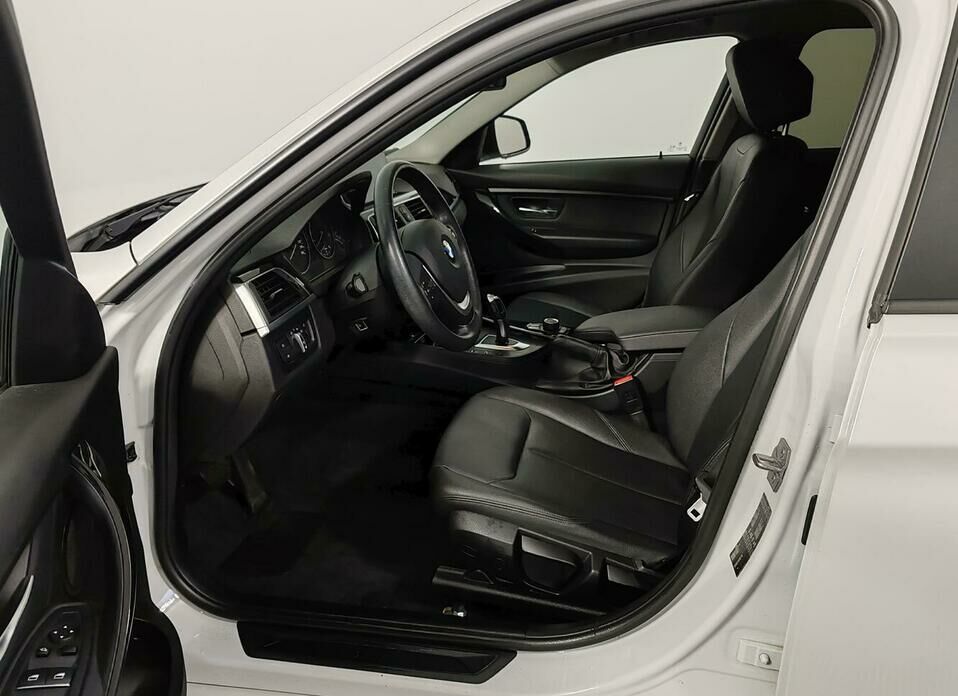BMW 3 серии 318i 1.5 AT (136 л.с.)