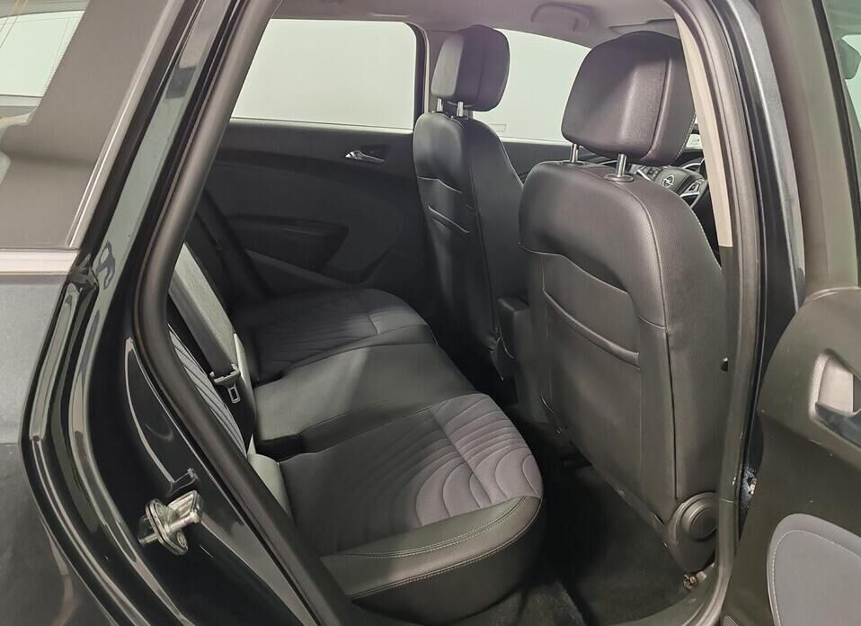 Opel Astra, J Рестайлинг 1.4 AT (140 л.с.)