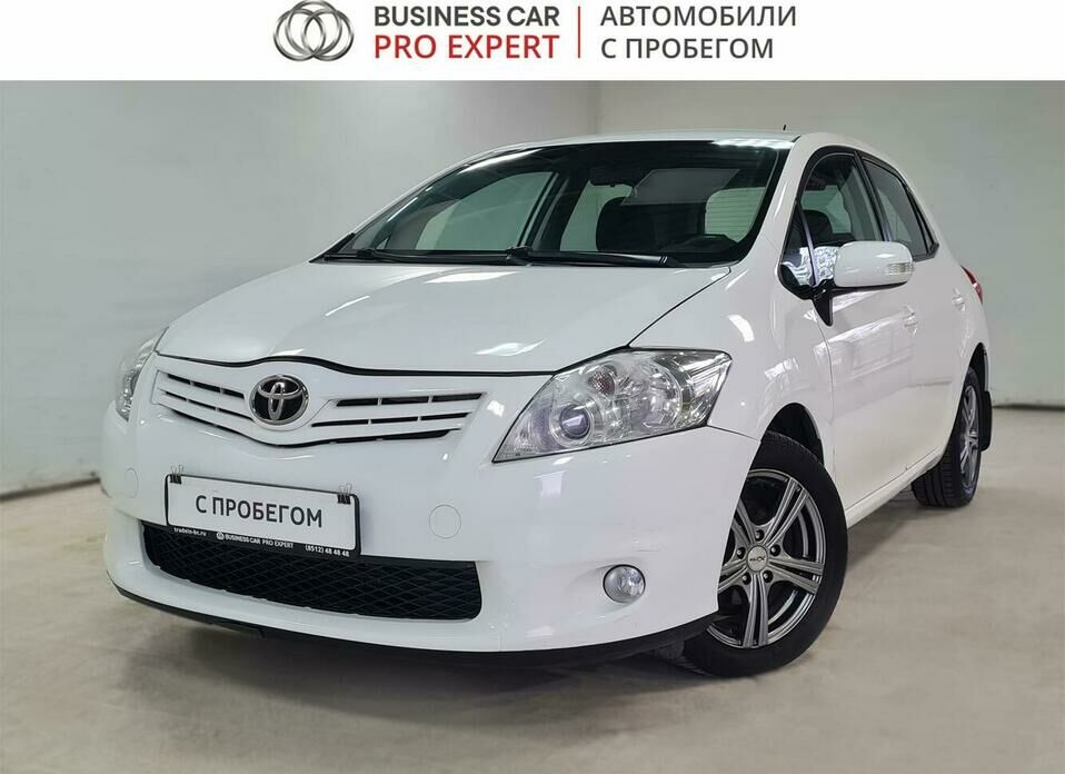 Toyota Auris 1.6 AT (124 л.с.)