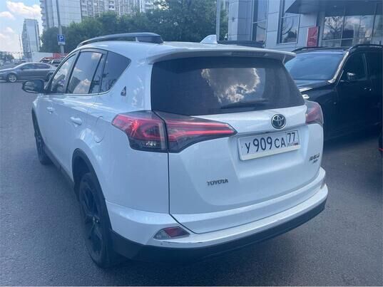Toyota RAV4, 2019&nbsp;г., 129&nbsp;176&nbsp;км