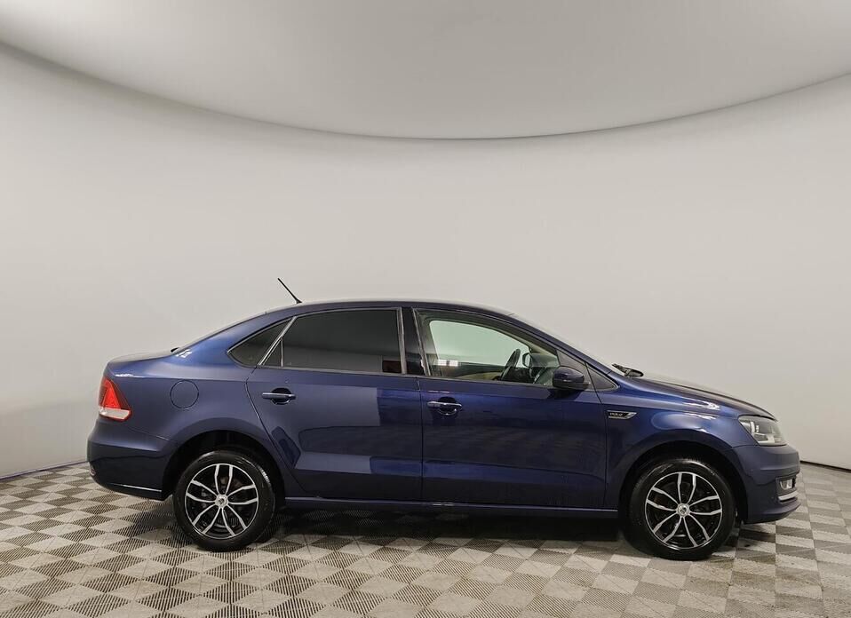 Volkswagen Polo 1.6 AT (110 л.с.)