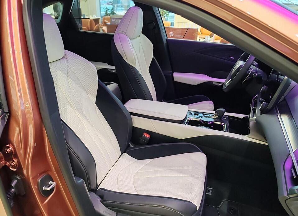 Lexus RX, V 500h 2.4hyb AT (371 л.с.) 4WD