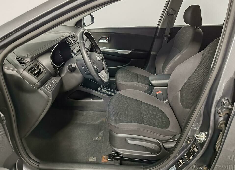 Kia Rio 4-speed 1.6 AT (123 л.с.)