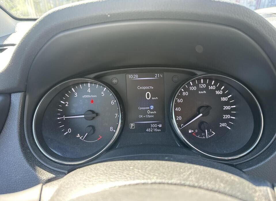 Nissan Qashqai, II Рестайлинг 2.0 CVT (144 л.с.)