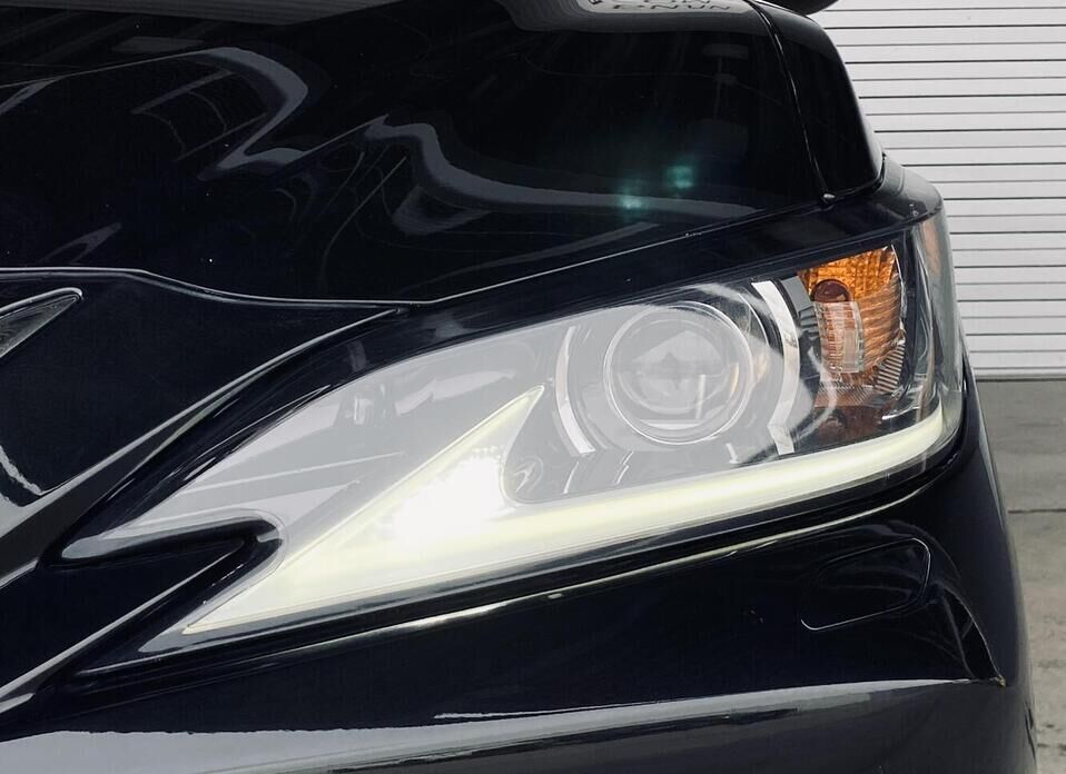 Lexus ES, VII 250 2.5 AT (200 л.с.)