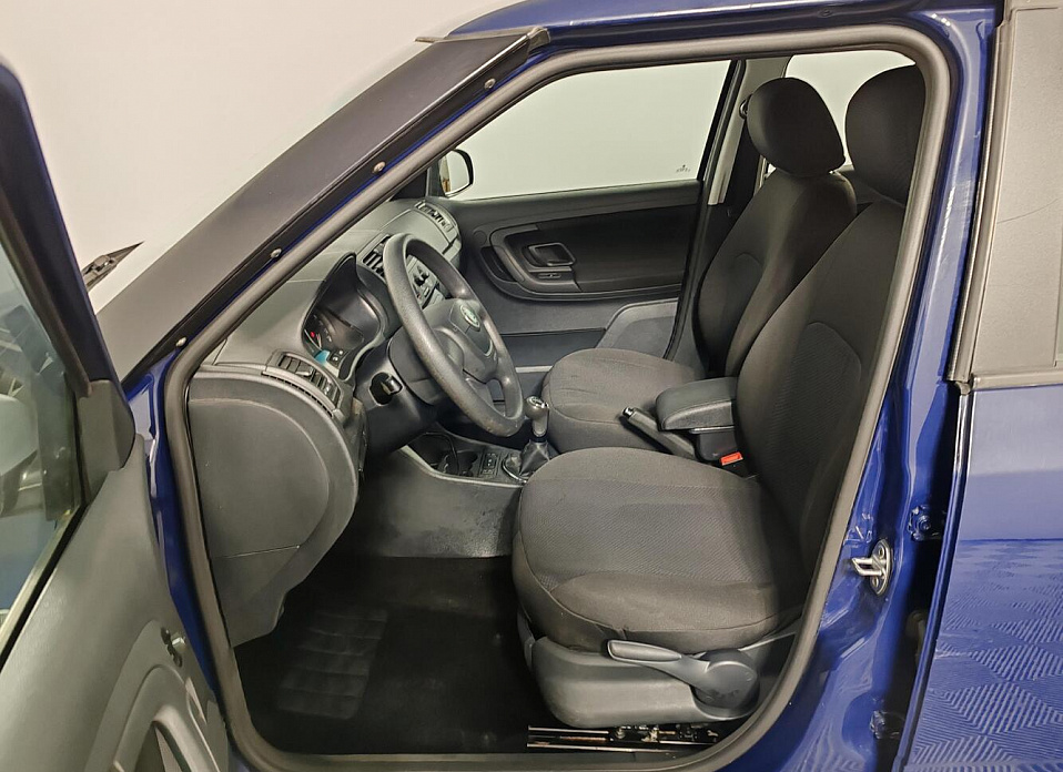 Skoda Fabia, II Рестайлинг 1.4 MT (86 л.с.)