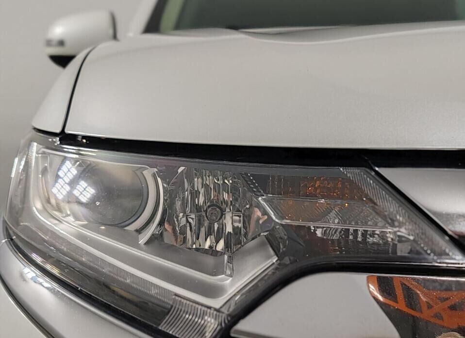 Mitsubishi Outlander, III Рестайлинг 2 2.0 CVT (146 л.с.) 4WD