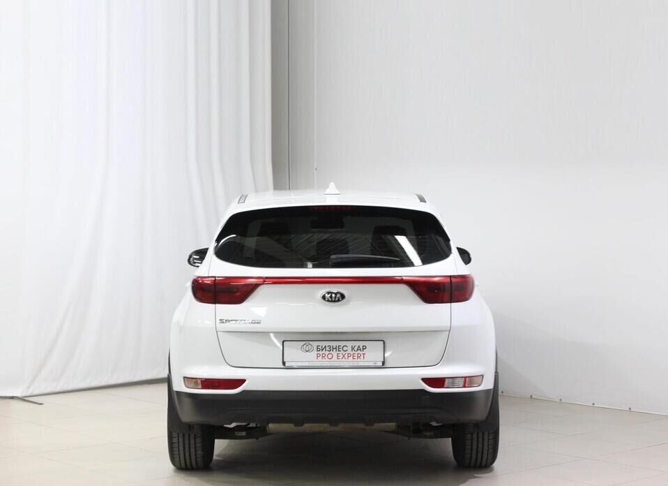 Kia Sportage, IV 2.0 MT (150 л.с.)