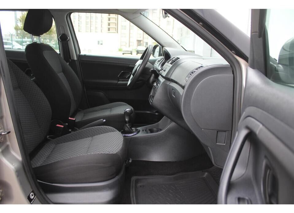 Skoda Fabia, II 1.4 MT (86 л.с.)