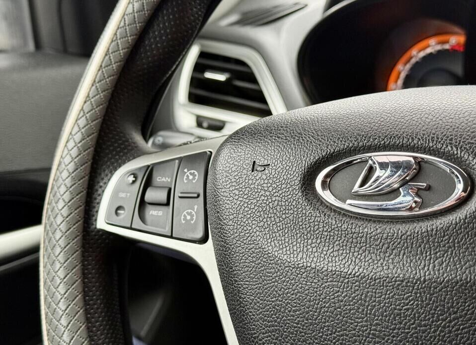 LADA (ВАЗ) Vesta, I SW Cross 1.6 MT (106 л.с.)