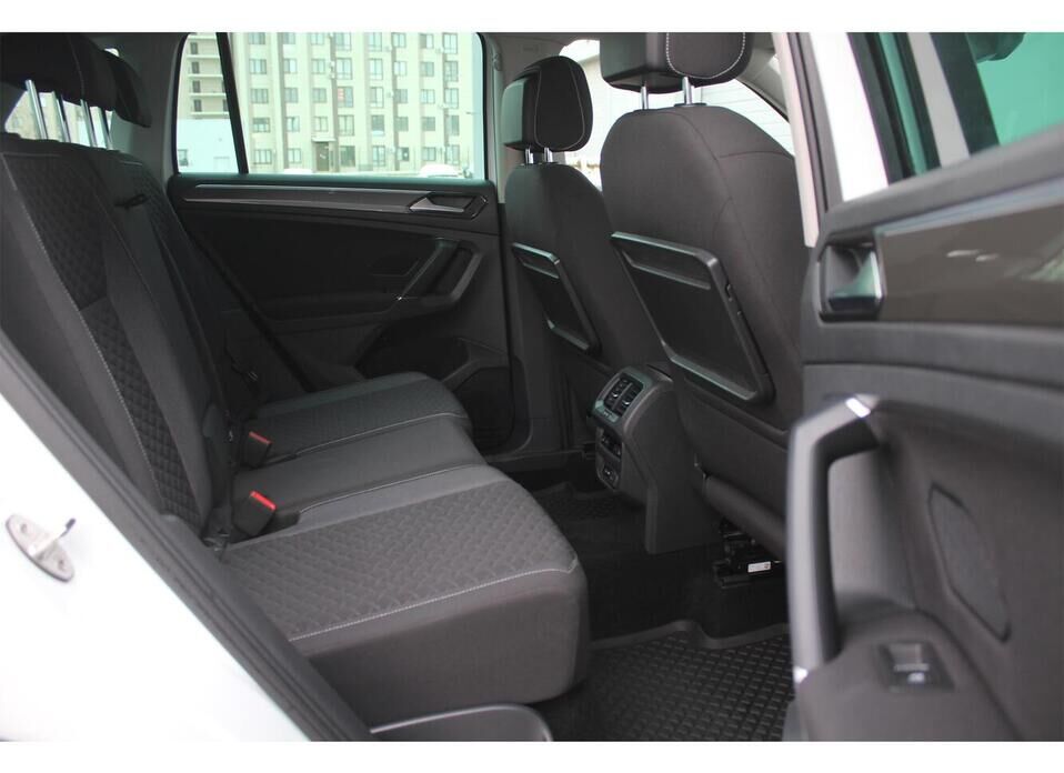 Volkswagen Tiguan, II 2.0d AMT (150 л.с.) 4WD