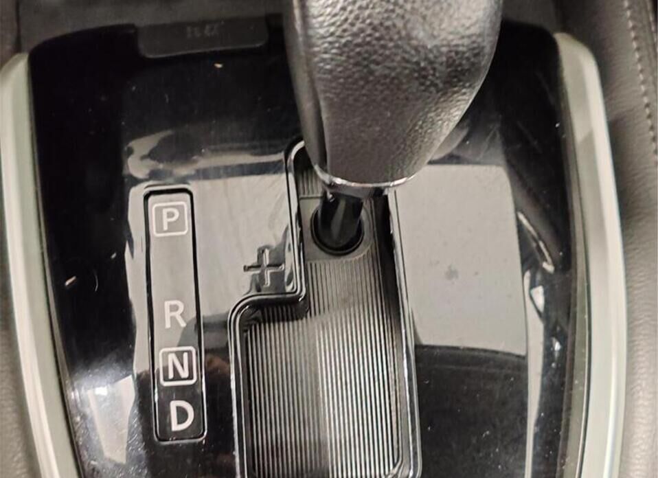 Nissan Qashqai, II 2.0 CVT (144 л.с.) 4WD