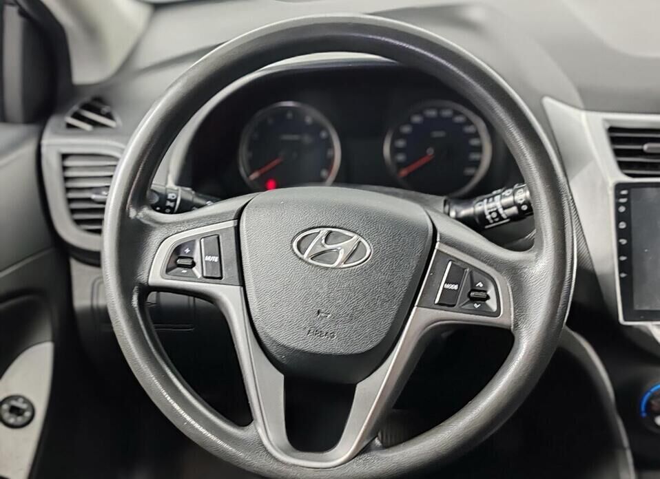 Hyundai Solaris 1.4 AT (107 л.с.)