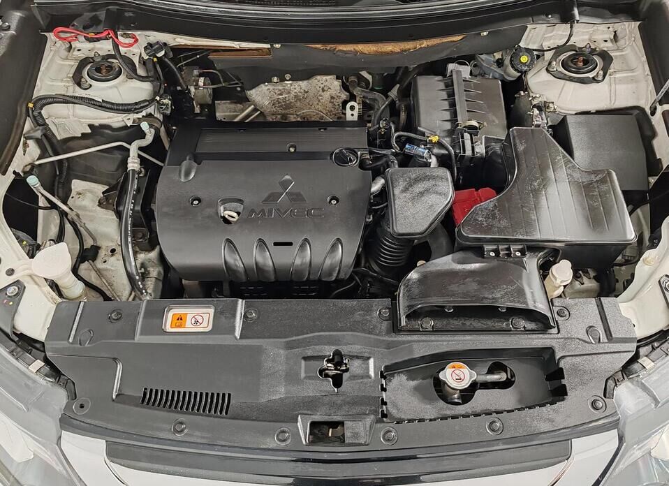Mitsubishi Outlander, III Рестайлинг 2 2.0 CVT (146 л.с.) 4WD