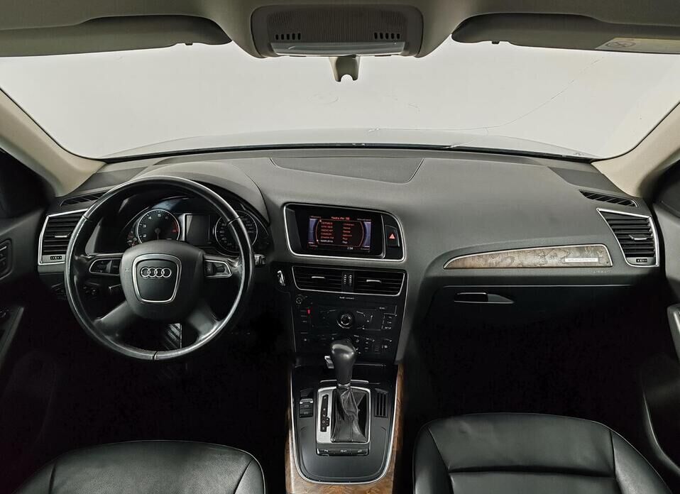 Audi Q5, I (8R) 2.0 AMT (211 л.с.) 4WD