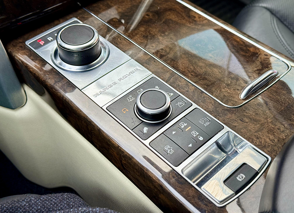 Land Rover Range Rover, IV 4.4d AT (339 л.с.) 4WD